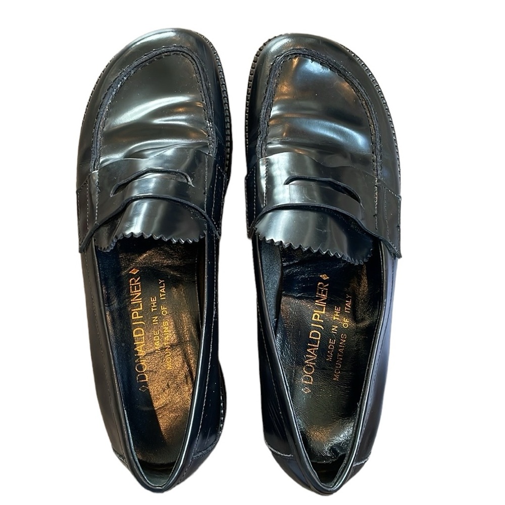 Donald J. Pliner Black Leather Loafers Slip On Platform Ridge Soles—Women’s 7.5N